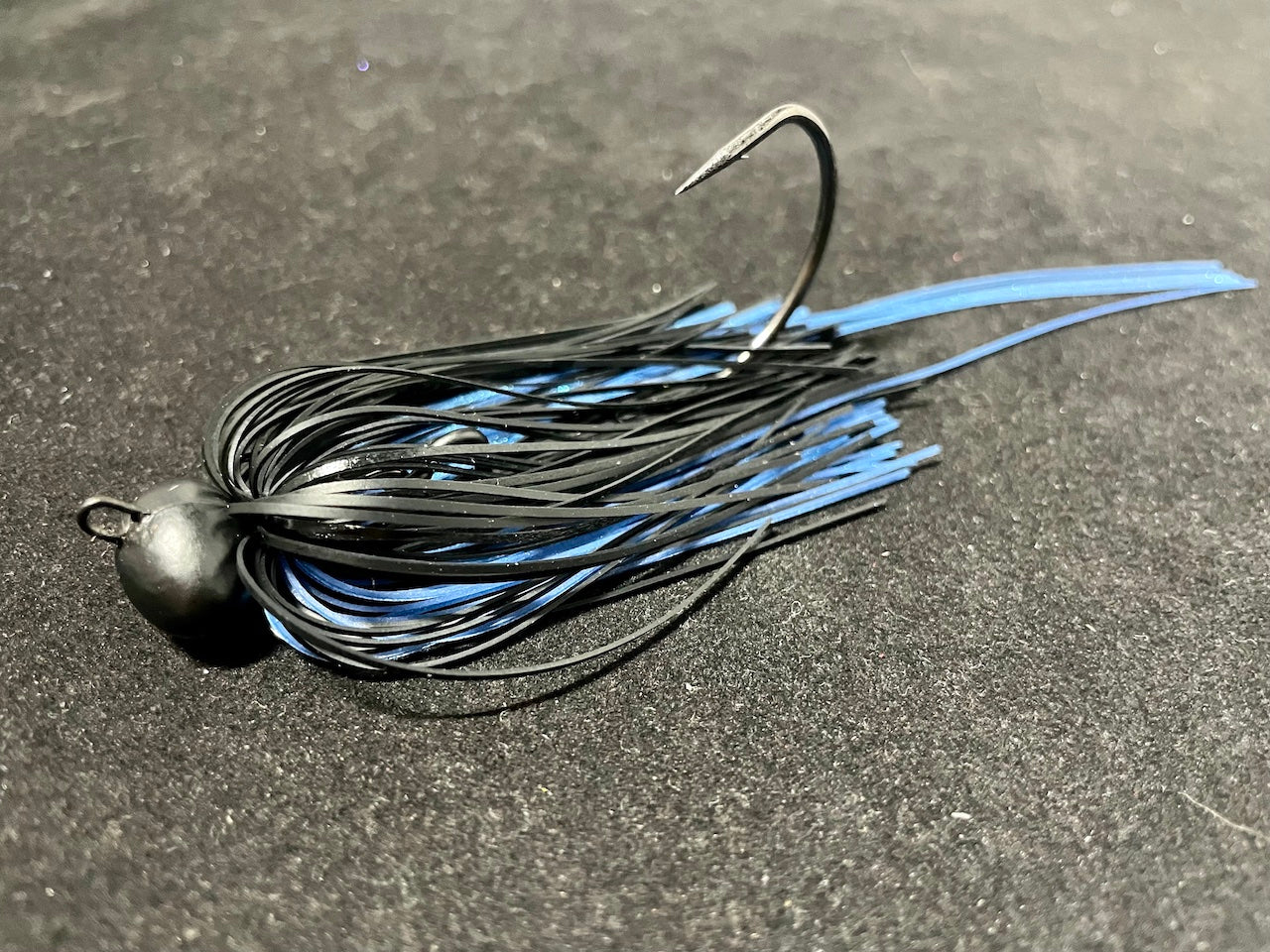 Black Angel Lures Tremor Wobble Head Black Blue