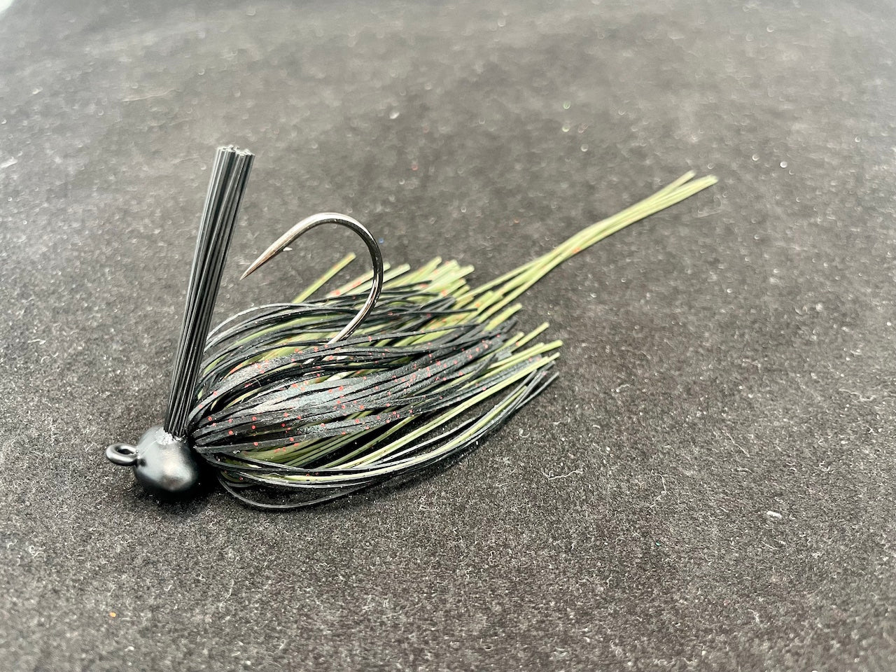 FOOTBALL JIG 1 OZ.