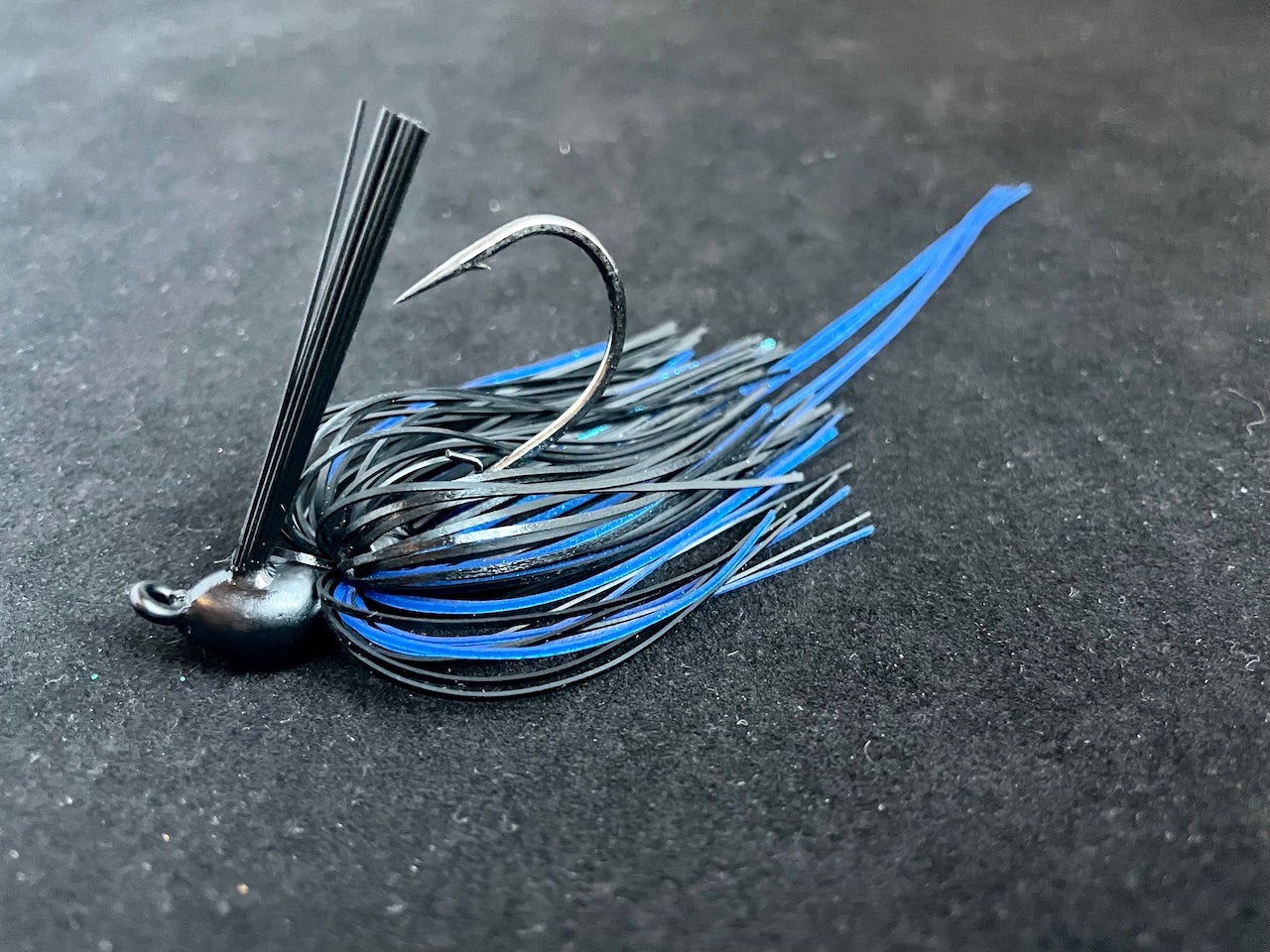 Fitzgerald Fishing Tungsten Swim Jig - 3/4 oz / Black/Blue